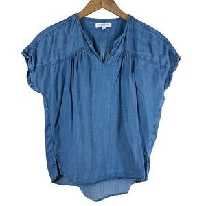 Downeast Women's Top Blue 100% Lyocell Chambray V Neck Sleeveless Blouse Size XS